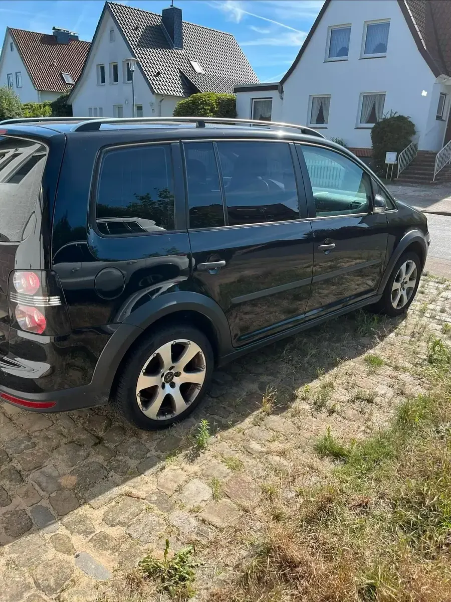 Gebraucht VW Touran Cross 140 PS (102 kW) 2008 Schwarz Van / Kleinbus