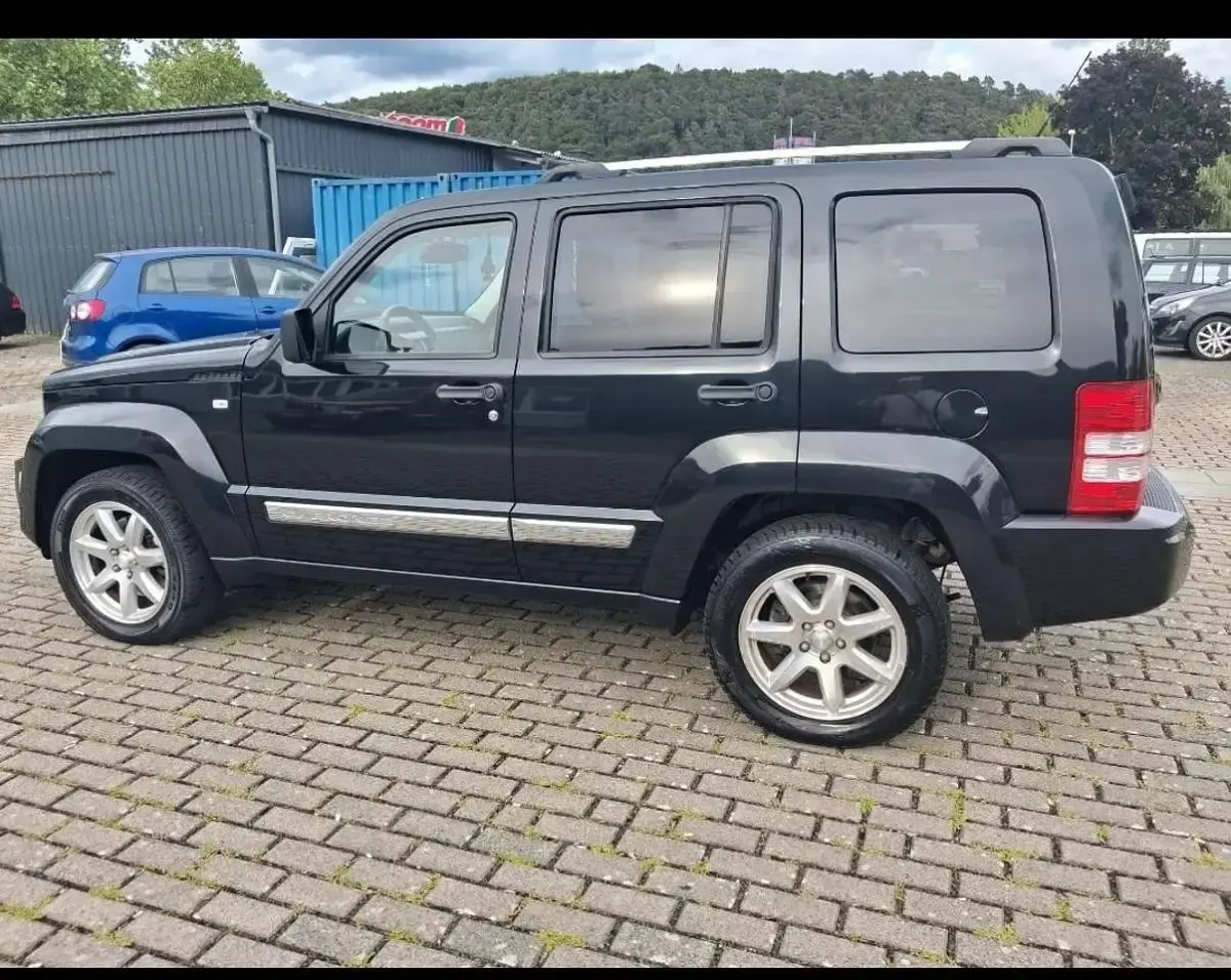 Gebraucht Jeep Cherokee Limited 177 PS (130 kW) 2009 Schwarz SUV