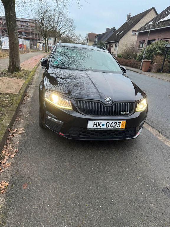 Schwarz Gebraucht 2013 Skoda Octavia RS Kombi | 7.200 € (Superpreis) - Bild 1/4