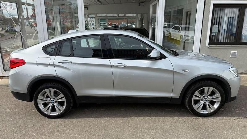 Gebraucht BMW X4 Sport Line 313 PS (230 kW) 2015 Glaciersilber metallic SUV