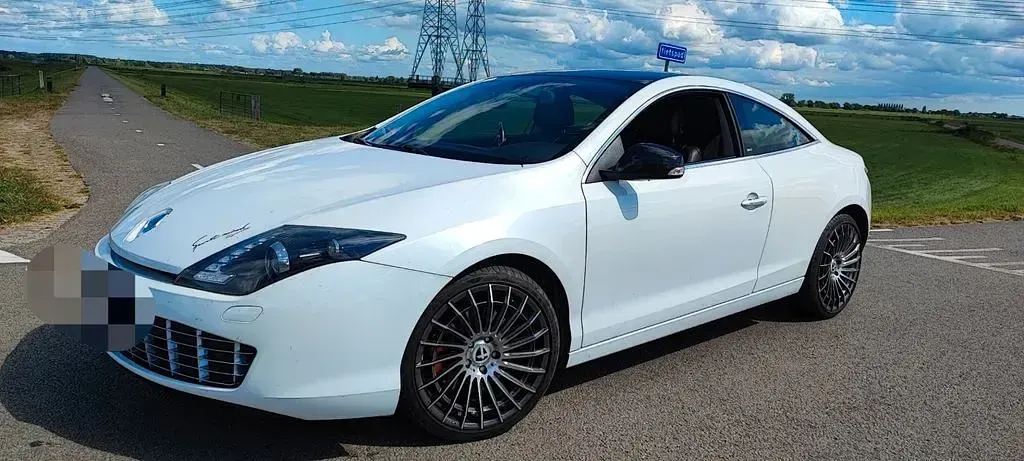 Gebraucht Renault Laguna III 173 PS (127 kW) 2012 Weiß Coupé