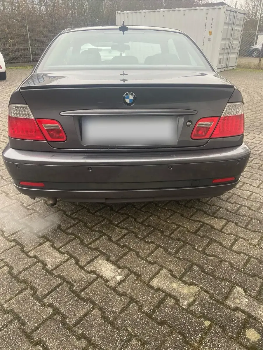 Gebraucht BMW 320 150 PS (110 kW) 2005 Grau Coupé