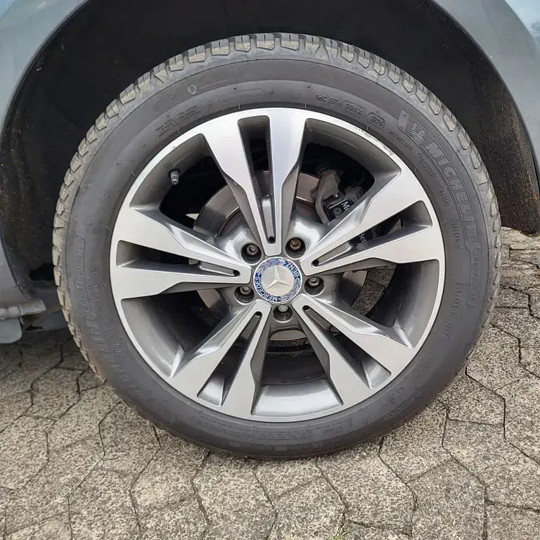 Gebraucht Mercedes V220 163 PS (119 kW) 2016 Van / Kleinbus