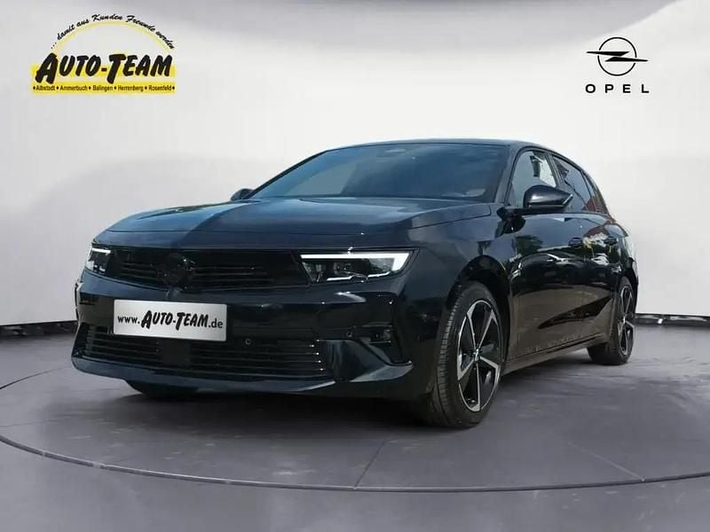Karbon schwarz metallic Gebraucht 2024 Opel Astra Limousine | 31.640 € (Guter Preis) - Bild 1/4