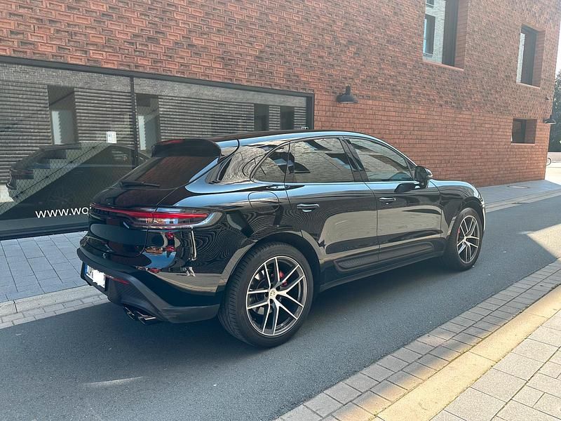 Schwarz Gebraucht 2021 Porsche Macan S SUV | 56.000 € - Bild 1/4