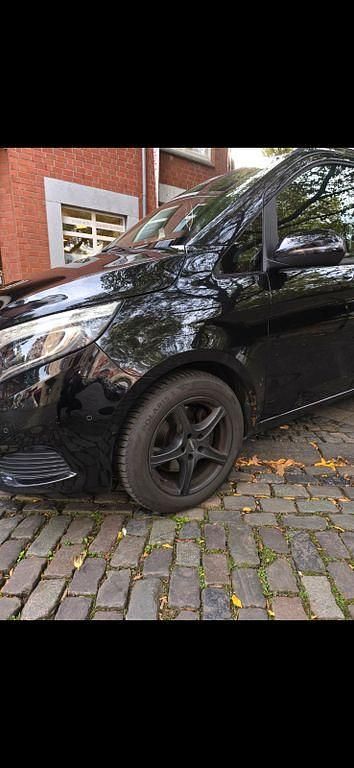 Gebraucht Mercedes V220 Edition 163 PS (119 kW) 2017 Schwarz Van / Kleinbus