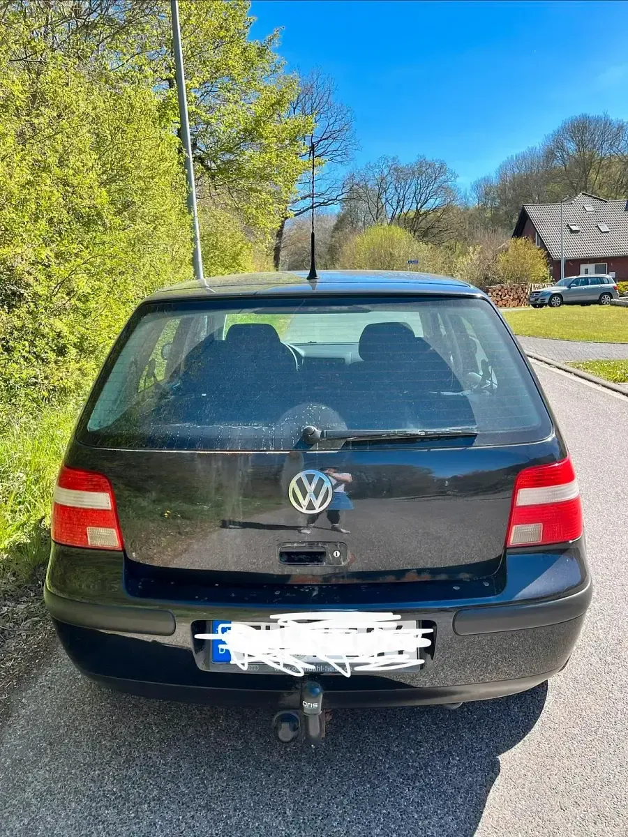 Gebraucht VW Golf IV 75 PS (55 kW) 2002 Schwarz Kleinwagen