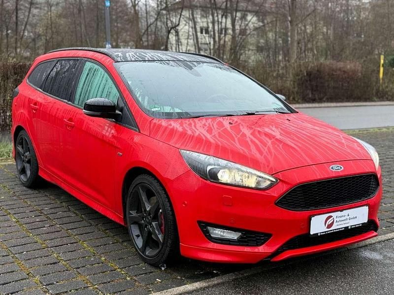 Gebraucht Ford Focus ST-Line 182 PS (133 kW) 2016 Race red Kombi