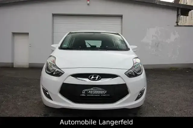 Gebraucht Hyundai ix20 230 PS (169 kW) 2015 Weiß Kleinwagen