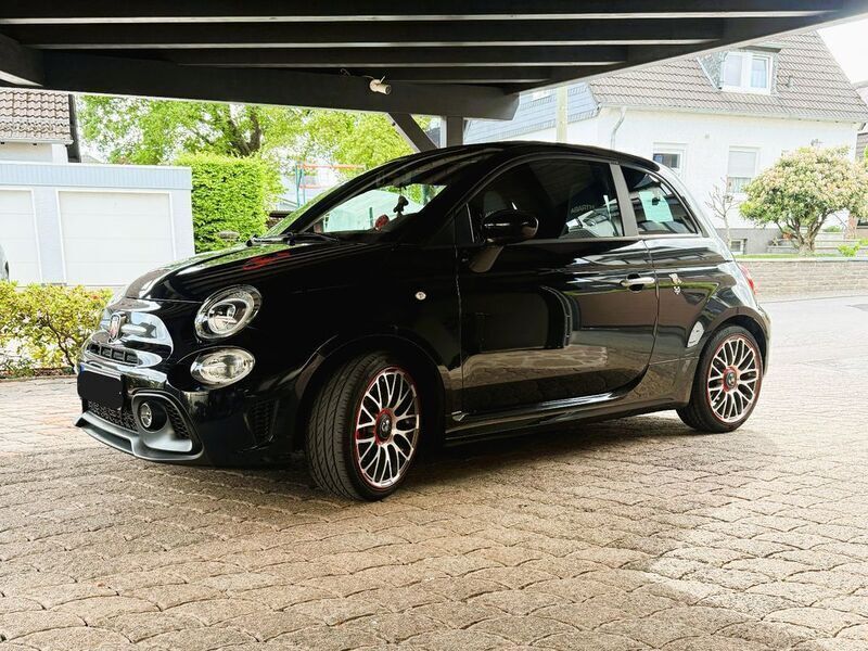 Schwarz Gebraucht 2016 Abarth 595C Cabrio | 15.500 € (Fairer Preis) - Bild 1/4