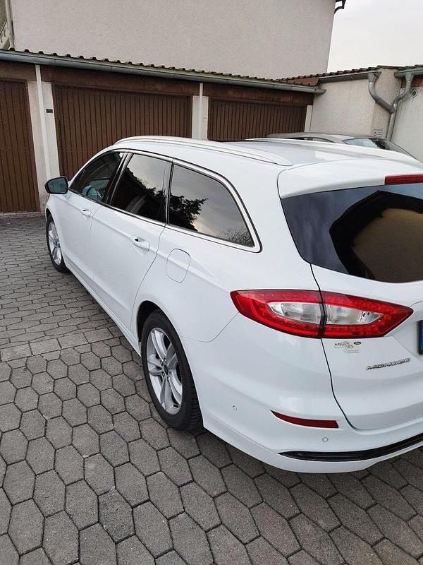 Gebraucht Ford Mondeo 150 PS (110 kW) 2016 Weiß Kombi