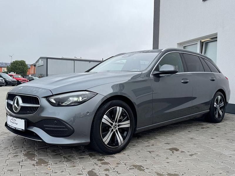 Gebraucht Mercedes C300 Avantgarde 265 PS (194 kW) 2021 Grau Limousine