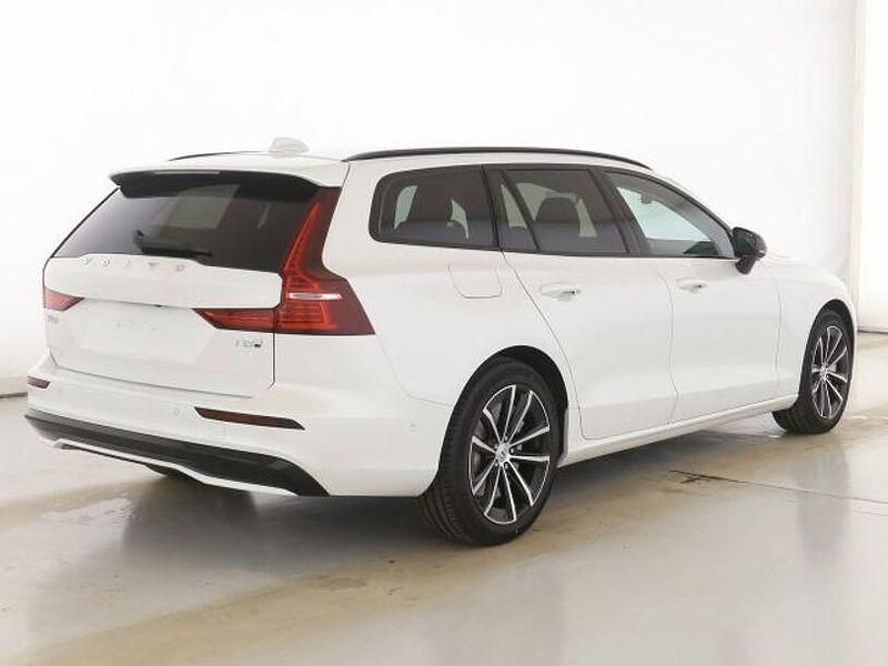 Gebraucht Volvo V60 Ultra 310 PS (228 kW) 2025 Crystal white (metallic) Kombi