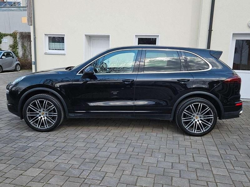 Second-hand Porsche Cayenne 262 CP (192 kW) 2016 Negru SUV