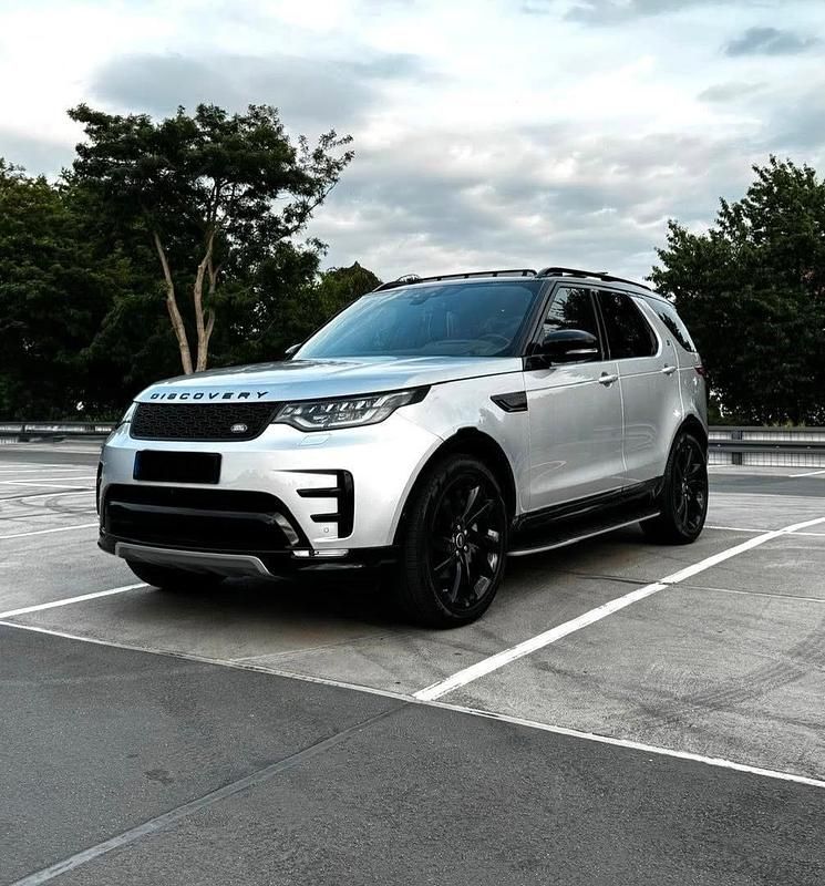 Silber Gebraucht 2020 Land Rover Discovery 5 HSE SUV | 44.900 € - Bild 1/4