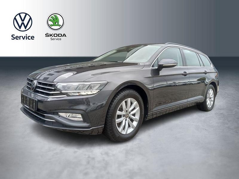 Grau Gebraucht 2023 VW Passat Business Kombi | 25.570 € (Guter Preis) - Bild 1/4