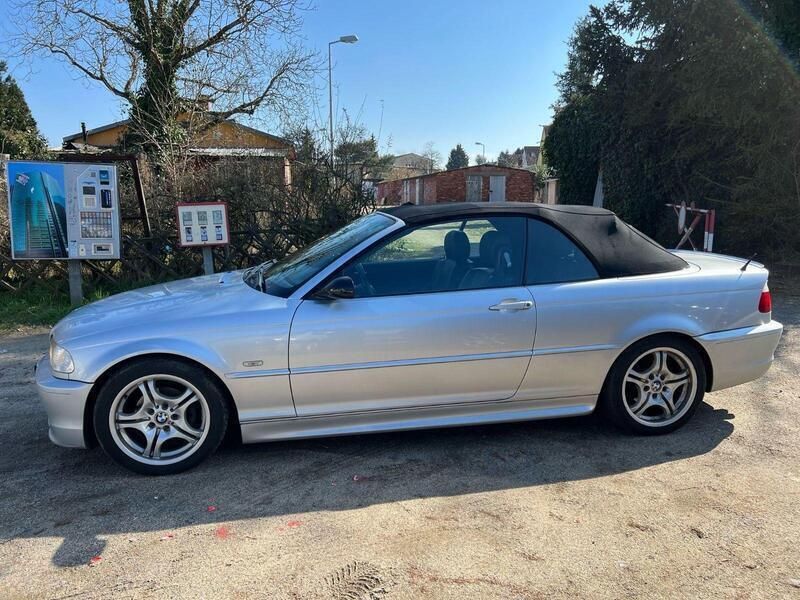 Silber Gebraucht 2002 BMW 318 Cabriolet M Sport Cabrio | 5.300 € (Guter Preis) - Bild 1/4