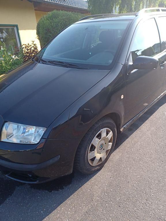 Schwarz Gebraucht 2006 Skoda Fabia Kombi | 1.200 € (Guter Preis) - Bild 1/4