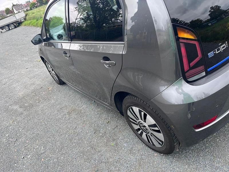 Gebraucht VW e-up! Style 61 kW (83 PS) 2022 Kleinwagen