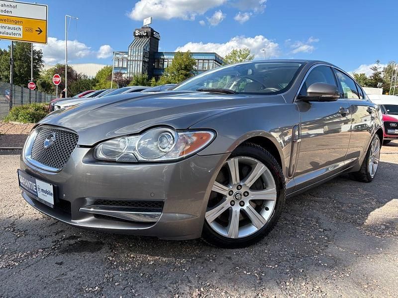 Braun Gebraucht 2010 Jaguar XF Luxury Limousine | 5.200 € (Guter Preis) - Bild 1/4