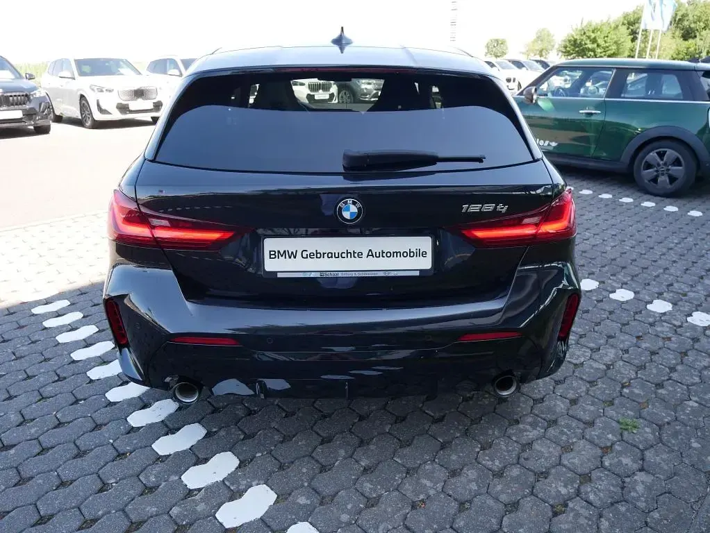 Gebraucht BMW 128 Performance 265 PS (194 kW) 2022 Schwarz Kleinwagen