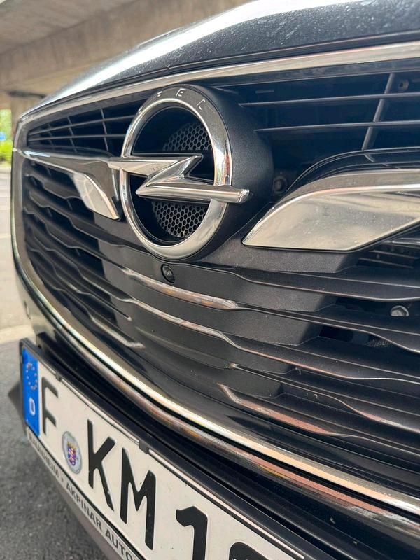 Schwarz Gebraucht 2019 Opel Insignia Kombi | 17.800 € (Etwas zu teuer) - Bild 1/4