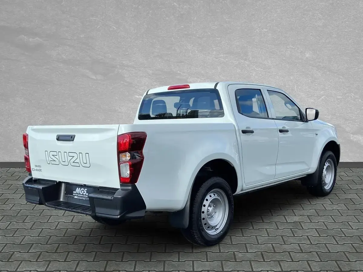 Nowe Isuzu D-Max 163 KM (119 kW) 2025 Biały Sedan/Limuzyna
