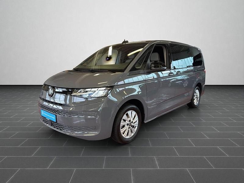 Gebraucht VW Multivan Basis 150 PS (110 kW) 2024 Pure grey Van / Kleinbus