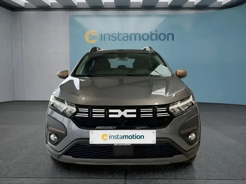 Neu Dacia Jogger 141 PS (103 kW) 2025 Grau Van / Kleinbus