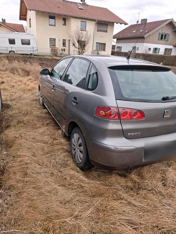 Gebraucht Seat Ibiza 69 PS (50 kW) 2005 Silber Kleinwagen