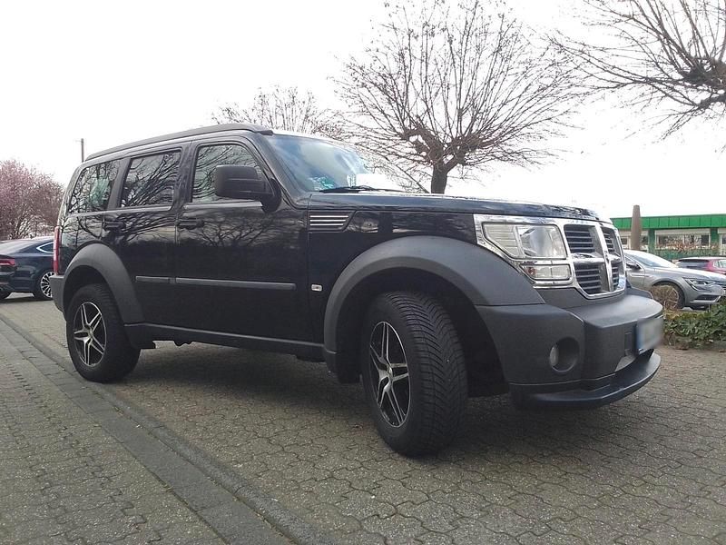 Gebraucht Dodge Nitro 177 PS (130 kW) 2008 Schwarz SUV