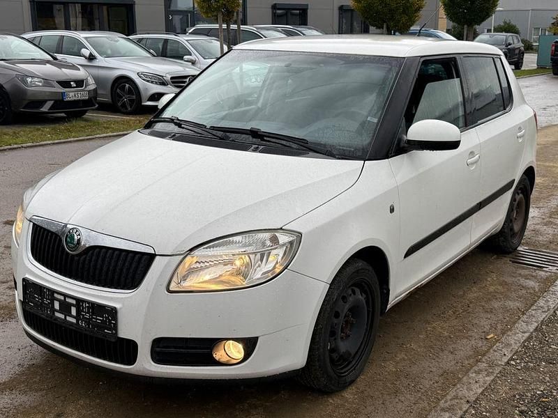 Weiß Gebraucht 2009 Skoda Fabia Ambiente Kleinwagen | 1.250 € (Superpreis) - Bild 1/4