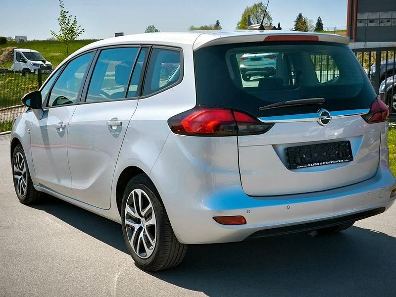 Gebraucht Opel Zafira Edition 120 PS (88 kW) 2018 Silber Van / Kleinbus