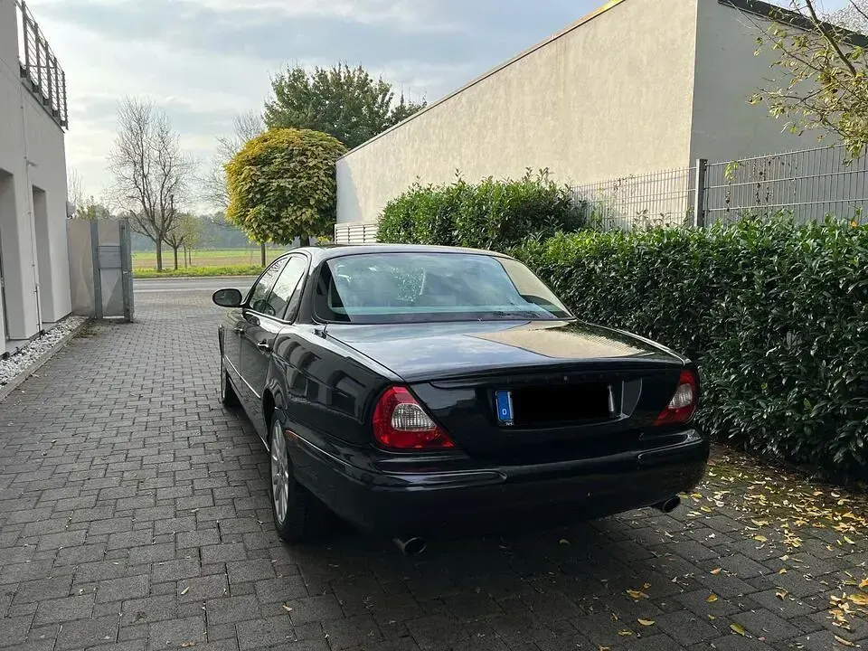 Gebraucht Jaguar XJ8 298 PS (219 kW) 2003 Schwarz Limousine