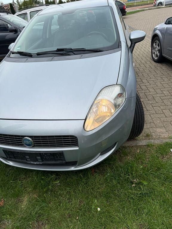 Silber Gebraucht 2006 Fiat Punto Active Kleinwagen | 1.300 € (Guter Preis) - Bild 1/4