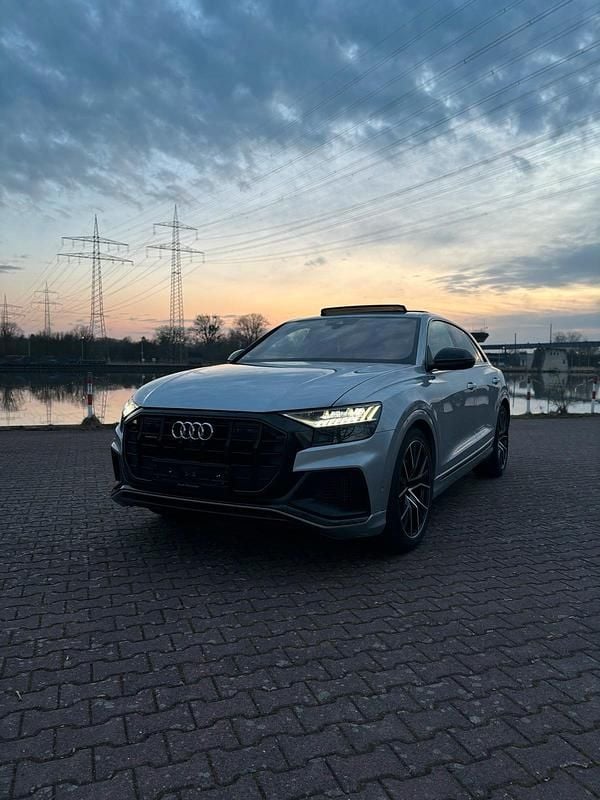 Grau Gebraucht 2020 Audi SQ8 SUV | 70.000 € (Superpreis) - Bild 1/4