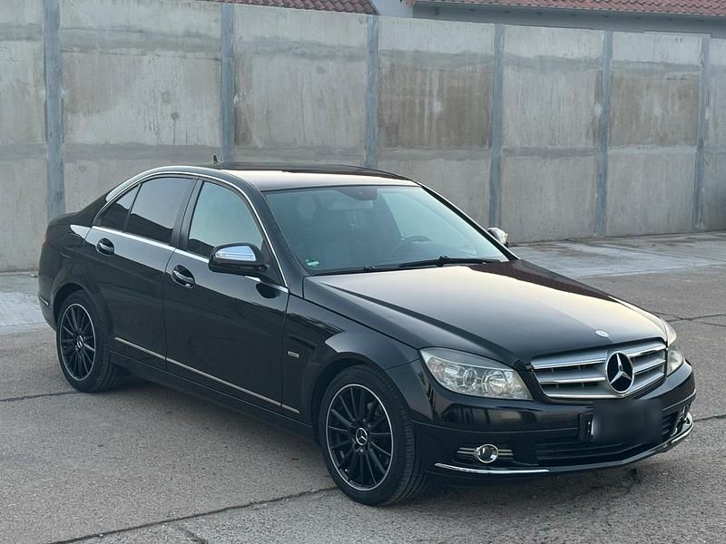 Schwarz Gebraucht 2008 Mercedes C180 Limousine | 6.000 € (Fairer Preis) - Bild 1/4
