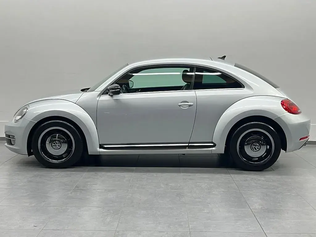 Gebraucht VW Beetle Sport 140 PS (102 kW) 2013 Silber Kleinwagen