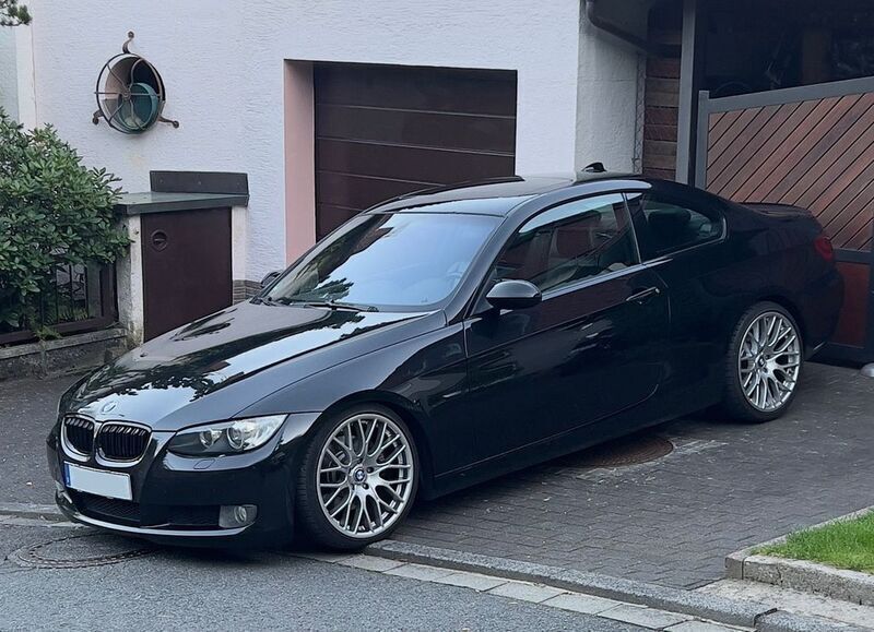 Schwarz Gebraucht 2007 BMW 325 Performance Coupé | 7.950 € (Fairer Preis) - Bild 1/3