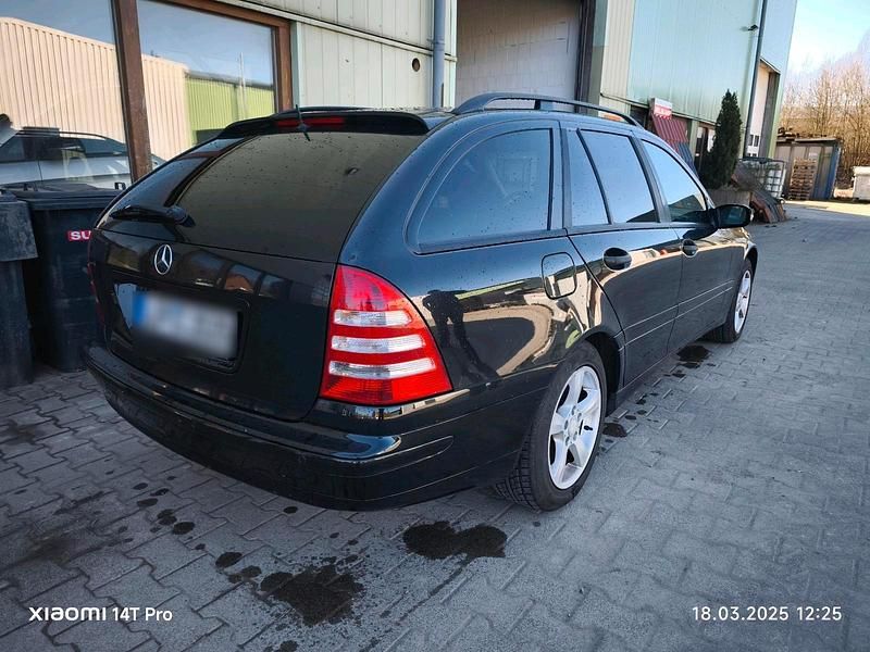 Gebraucht Mercedes C220 150 PS (110 kW) 2006 Schwarz Kombi
