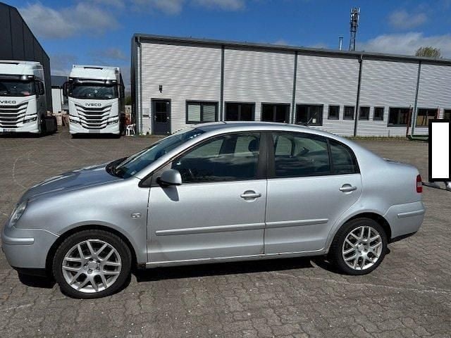 Gebraucht VW Polo 75 PS (55 kW) 2006 Silber Kleinwagen