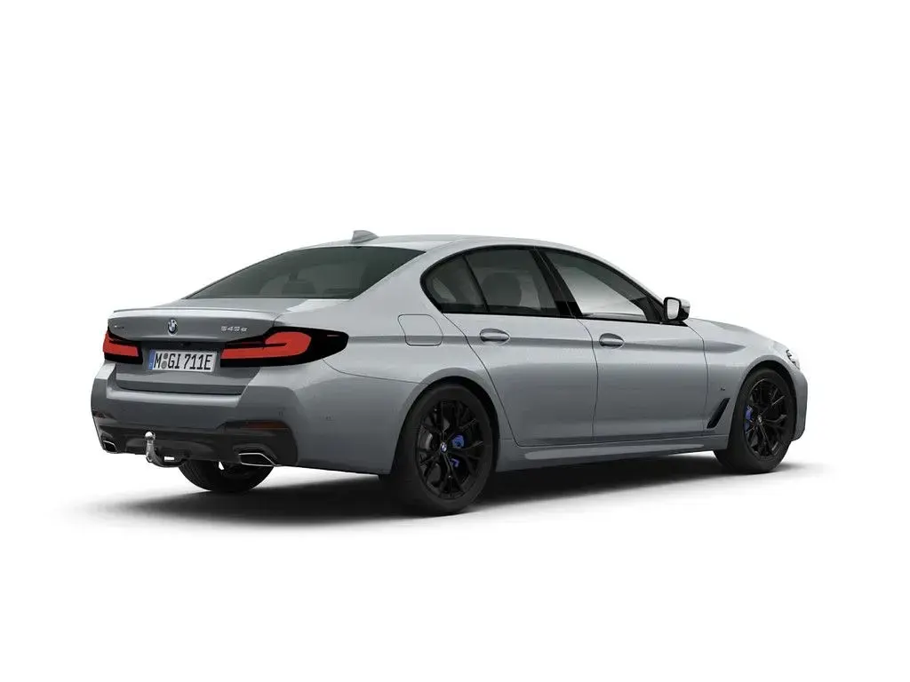 Gebraucht BMW 545e M Sport 394 PS (289 kW) 2021 Blau Limousine