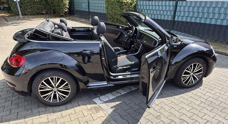 Gebraucht VW Beetle Allstar 105 PS (77 kW) 2016 Schwarz Kleinwagen