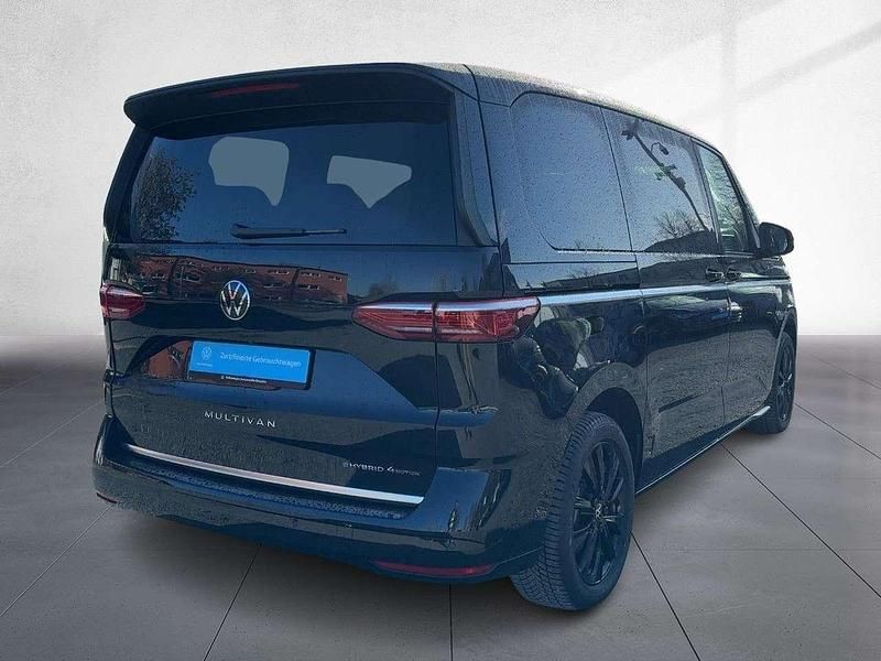 Gebraucht VW Multivan Style 177 PS (130 kW) 2025 Deep black perleffekt Van