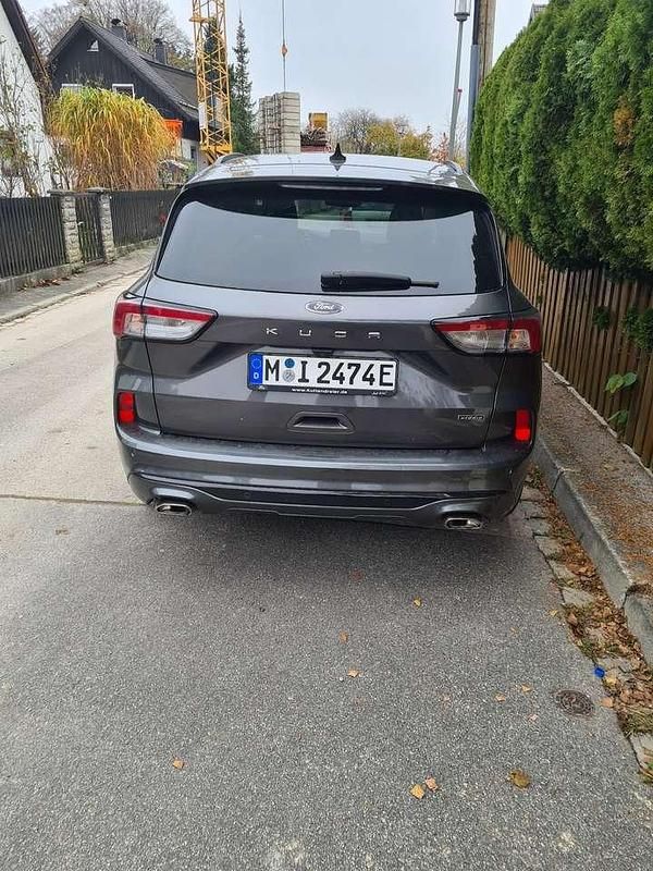 Gebraucht Ford Kuga ST-Line X 152 PS (111 kW) 2021 Grau SUV