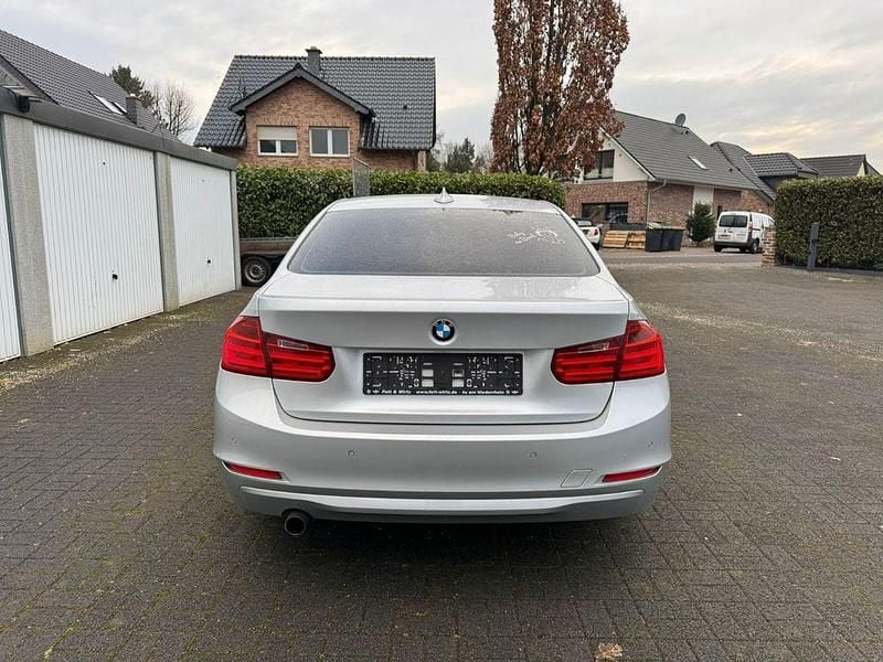Gebraucht BMW 316 136 PS (100 kW) 2015 Silber Limousine