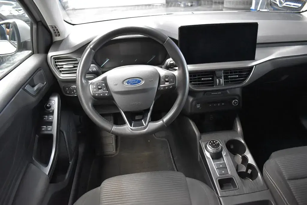 Gebraucht Ford Focus Titanium 116 PS (85 kW) 2023 Silber Kombi