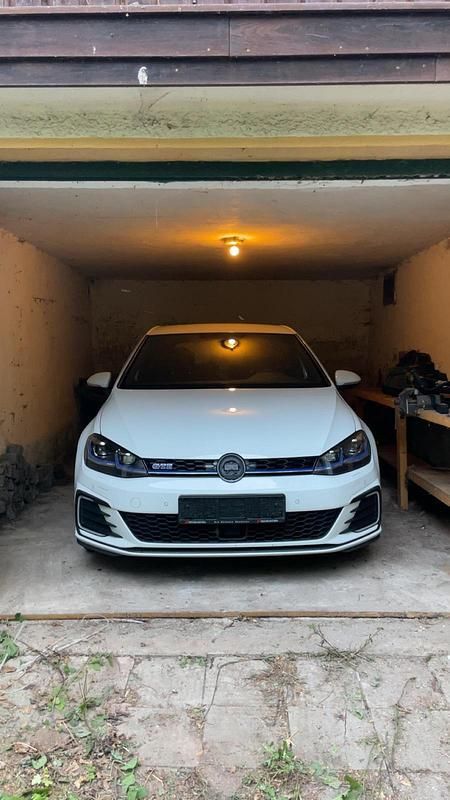 Weiß Gebraucht 2020 VW Golf VII GTE Kombi | 14.800 € (Superpreis) - Bild 1/4