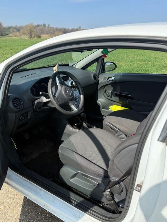 Gebraucht Opel Corsa Selection 69 PS (50 kW) 2012 Weiß Kleinwagen