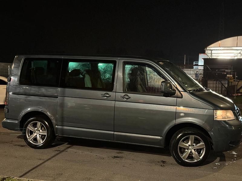 Gebraucht VW Caravelle 105 PS (77 kW) 2007 Andere farben Van / Kleinbus